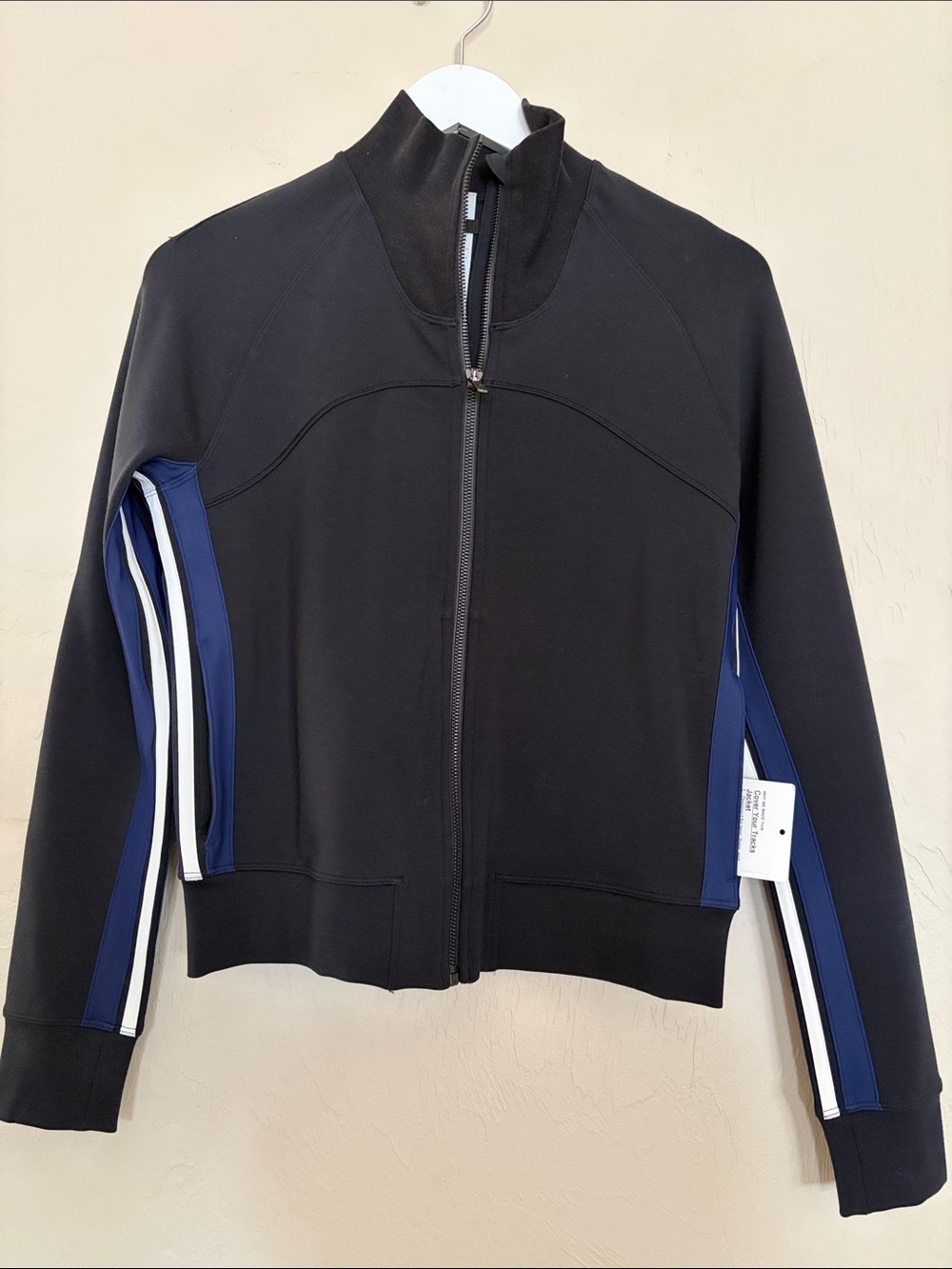 lululemon athletica Cover Your Tracks Jacket. Never Worn. NWT!